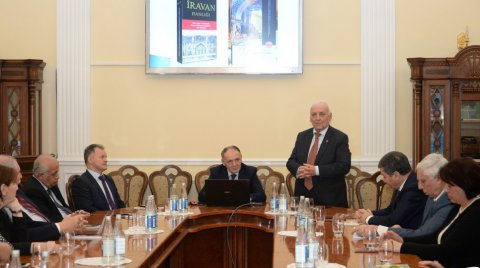 Prezident Kitabxanasında Yaqub Mahmudovun xarici dillərdə çap olunan kitablarının təqdimatı olub