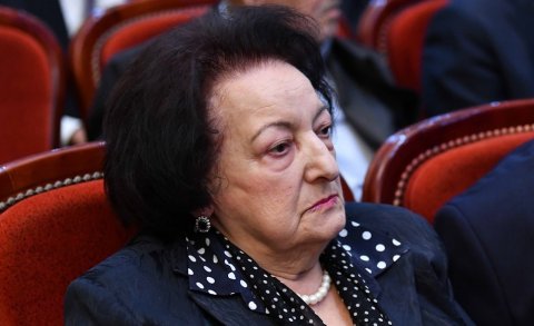 Elmira Süleymanova vəfat etdi