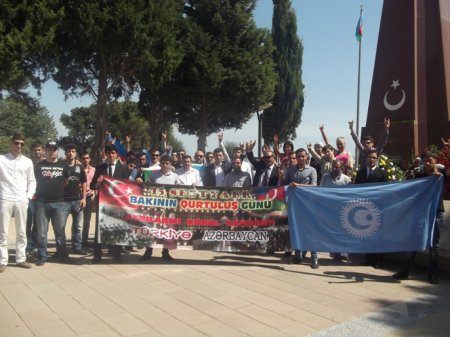 Bakının qurtuluş günü ilə bağlı Türkiyə Şəhidliyi ziyarət olunub.