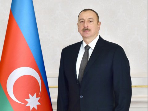 İlham Əliyev Gürcüstanın yeni prezidentini təbrik etdi