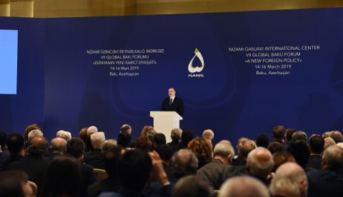 İlham Əliyev VII Qlobal Bakı Forumunda çıxış etdi