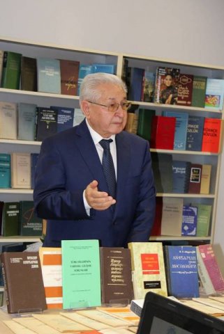 MEK-də professor Əlövsət Abdullayevin şəxsi kolleksiyasının təqdimatı keçirilib