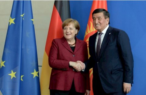 Qırğızıstan prezidenti Merkellə görüşdü