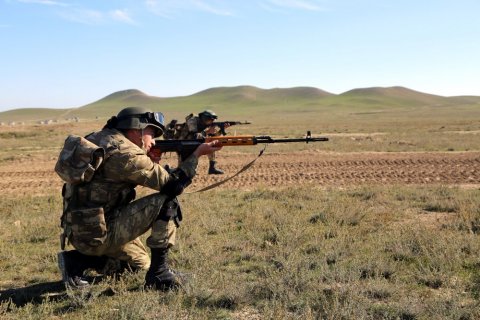 Atəşkəs ara-sıra açılan atəşlə pozulub