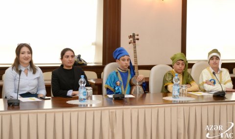 “İmadəddin Nəsimi və folklor” mövzusunda seminar təşkil olunub
