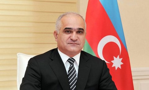 Prezident Şahin Mustafayevi vəzifəsindən azad etdi