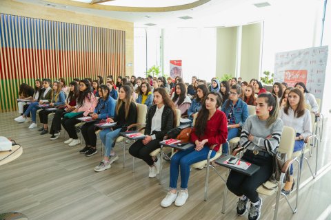 Qubada qadınların işgüzar inkişafı təlimlərinə start verilib