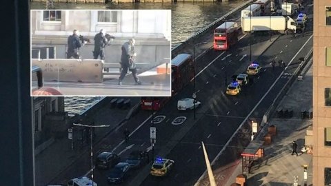 Londonda terror törədilən körpüdə hərəkət bərpa edildi