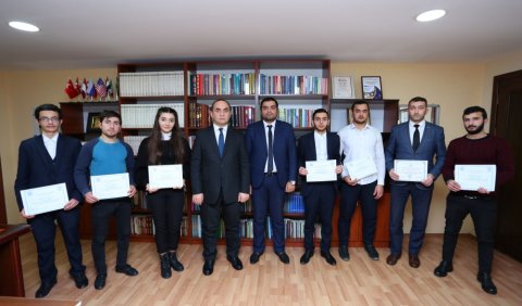 Azərbaycan İlahiyyat İnstitutunda “Vikipediya” könüllüləri ilə görüş