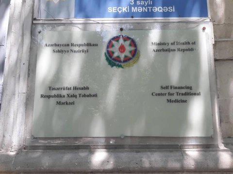 Bakıda klinikadan 8 min manat oğurlanıb