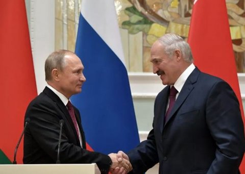 Lukaşenko Putinə zəng etdi