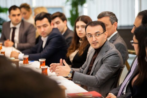 Dövlət Agentliyinin sədri "GəncLİK" proqramının iştirakçıları ilə görüşüb