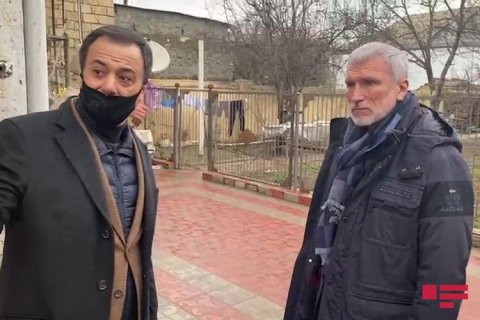 Rusiyalı deputat Bərdədə şəhid atası ilə görüşüb - FOTOLAR