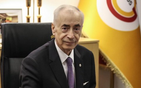 "Qalatasaray"ın prezidenti İdarə Heyətindən istefa verdi