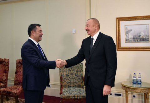 İlham Əliyev Qırğız Respublikasının Prezidenti ilə görüşdü