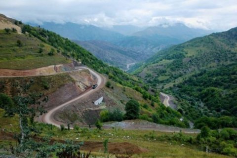 Azərbaycan Qafan-Çakaten yolunda nəzarət-buraxılış məntəqəsi yaradır