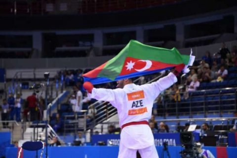 Azərbaycan karateçiləri dünya çempionatına qələbə ilə başlayıb