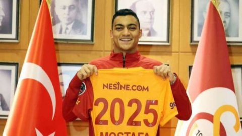 "Qalatasaray" Mustafa Məhəmmedi transfer etdi