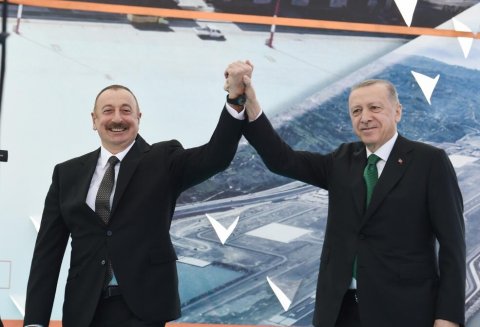 Türkiyə və Azərbaycan vahid komanda kimi hərəkət edir