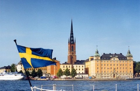 İsveç yeni deputatlarını seçir