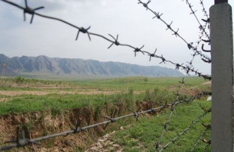Qırğızıstan-Tacikistan sərhədində atışma gedir
