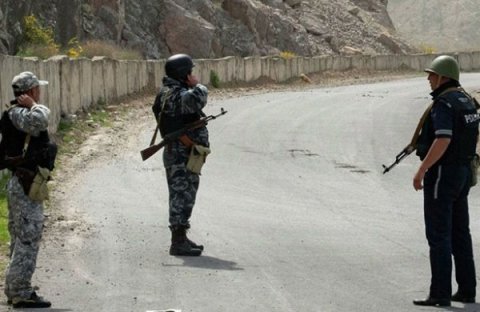Tacikistan atəşkəsi pozdu - Qırğızlar arasında qurbanların sayı 18-ə çatdı