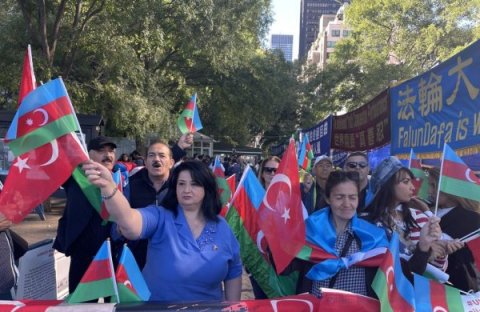 Azərbaycanlılar BMT-nin qarşısında aksiya keçiriblər