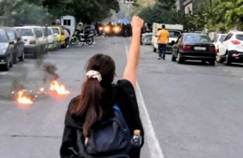 Fransadan çağırış: İranı dərhal tərk edin!