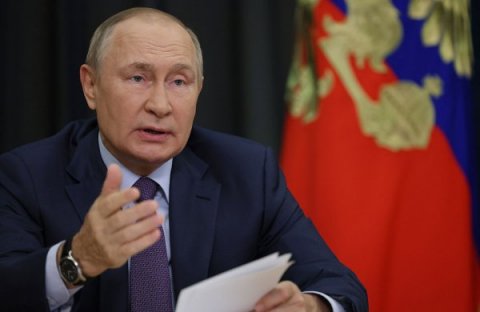 Putin ölkədən pul çıxarmağa icazə verdi