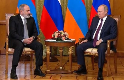 Putin Paşinyanla görüşdü - İrəvan Qarabağ təklifini qəbul etdi