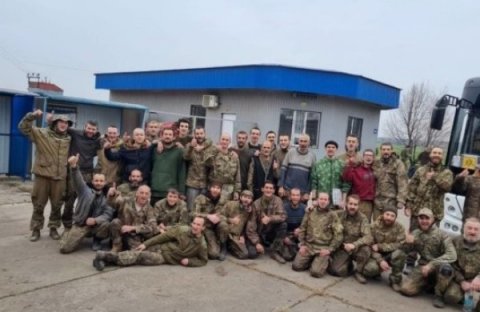45 ukraynalı hərbçi əsirlikdən azad edildi