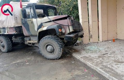 İki hərbçimiz qəzada yaralandı - Yeni məlumat