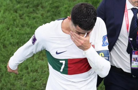 Məğlub olan Ronaldo göz yaşlarına boğuldu