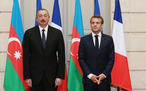 Fransa prezidenti İlham Əliyevlə danışdı