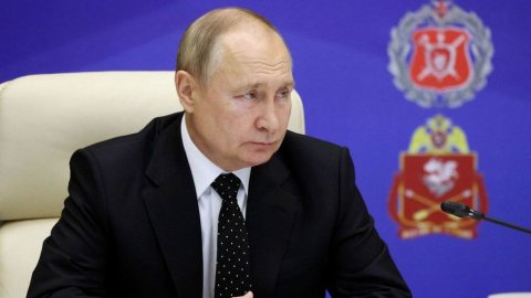 Putin neftin satışına qadağa qoydu
