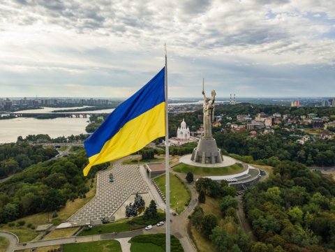 Ukraynalılar günə həyəcan siqnalı ilə oyandılar