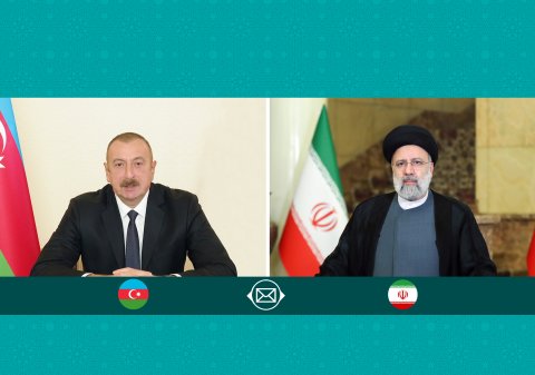 İran prezidenti İlham Əliyevlə telefonda danışdı
