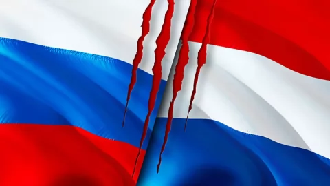 Niderland rus diplomatlarını ölkədən uzaqlaşdırır