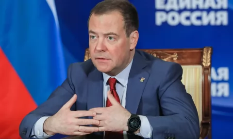 Ukraynadan torpaqlarımızı geri alacağıq - Medvedev
