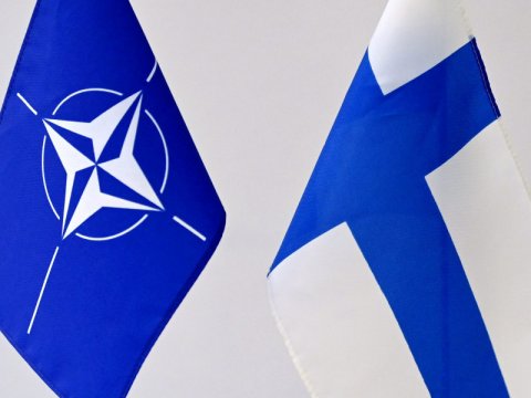 Finlandiya prezidenti NATO-ya üzv olmaqla bağlı qanunu imzalayıb
