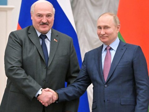 Lukaşenko rusiyalı həmkarı ilə görüşdü