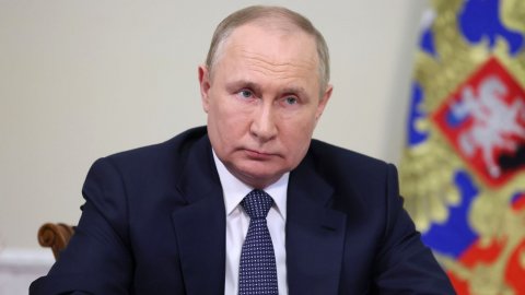 Putin Çinin müdafiə nazirini qəbul etdi