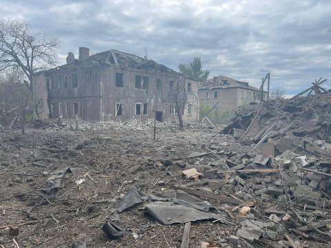 Rusiya Donetsk vilayətini raket atəşinə tutdu