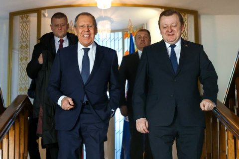 Lavrov belarus həmkarıyla danışıqlara başladı