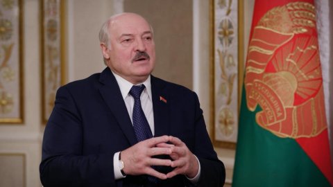 Rusiya Ukraynanı tam ələ keçirməyəndə səvhə yol verdi - Lukaşenko