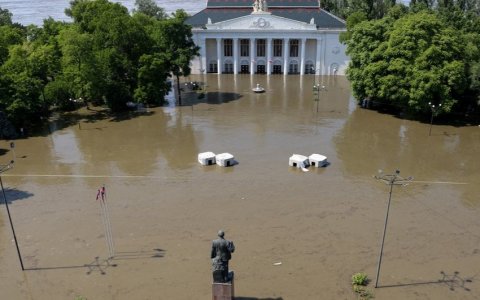 Ukraynanın Xerson vilayətini su basdı