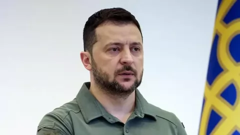 Zelenski Saakaşvilinin vəziyyətindən narahat olduğunu bildirdi