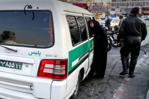 İranda hicab qaydalarıyla bağlı polis patrulları yaradılır