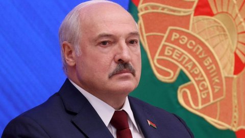 Vaqnerçi”lər bizi sıxmağa başlayıblar - Lukaşenko