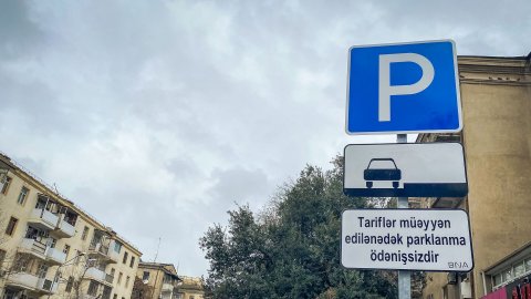 İlham Əliyev fərman imzaladı - Ödənişli parklanma təsdiqləndi